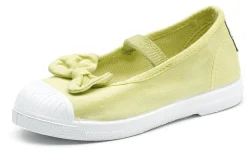 Natural World Palomar Outlet